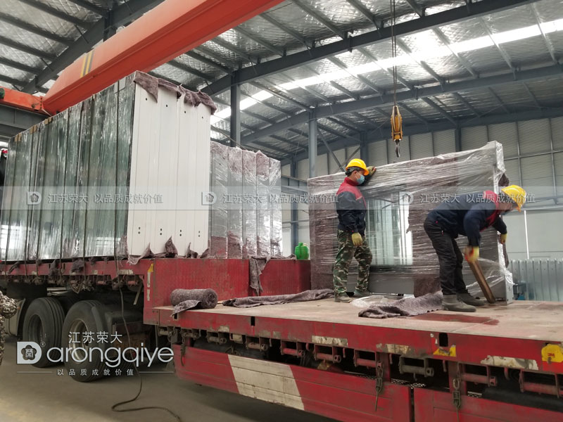 廣東太陽能候車亭發(fā)貨案例